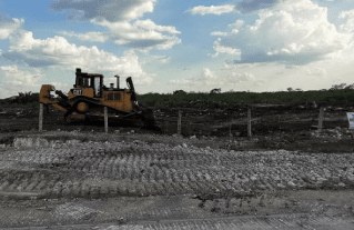 Bulldozer clearing the Tren Maya right-of-way